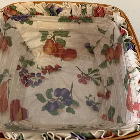 Vintage Longaberger Fruit Print Fabric Lined 9" Squared Basket - Picture 8 of 13